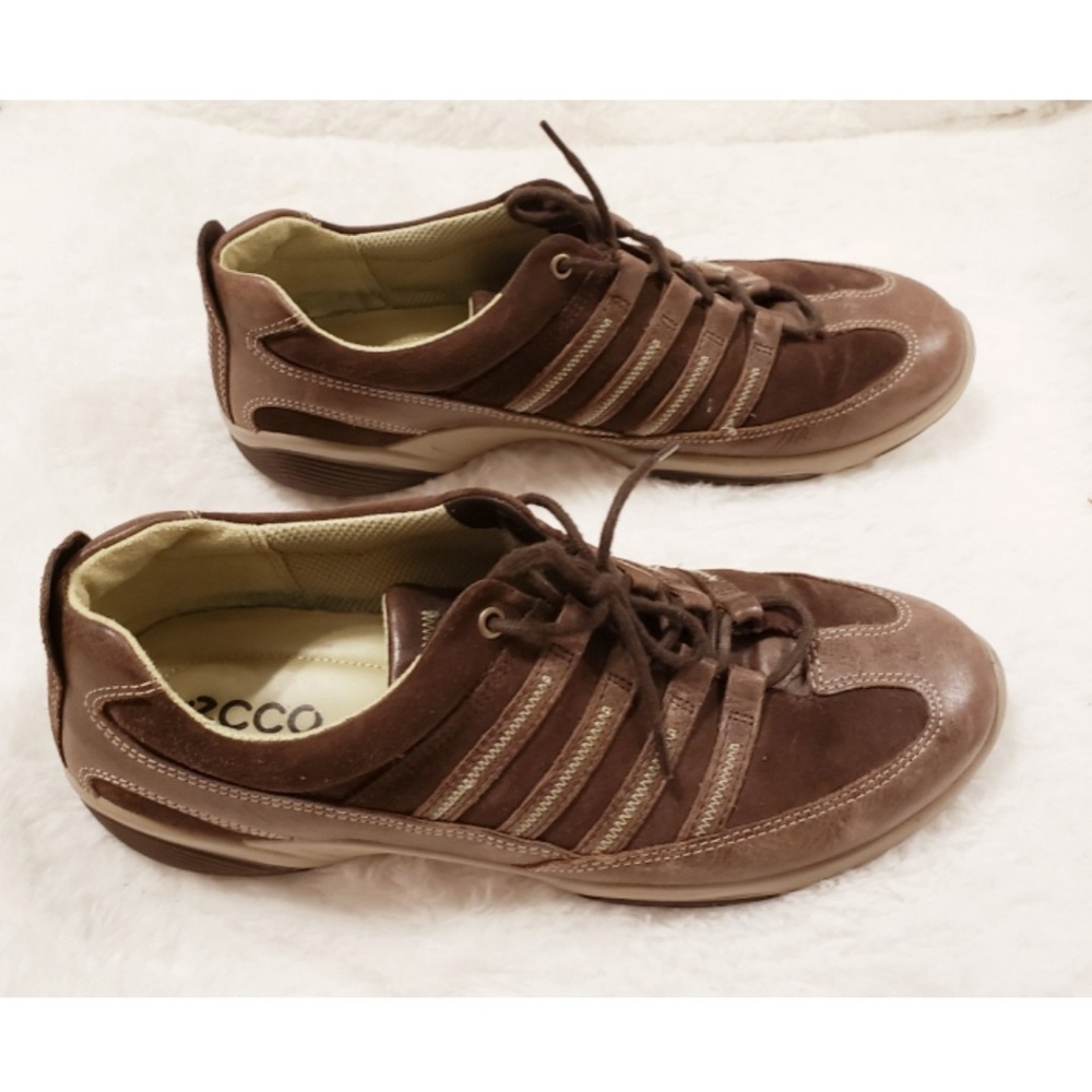 Ecco Brown Suede Lace-Up Sneakers
